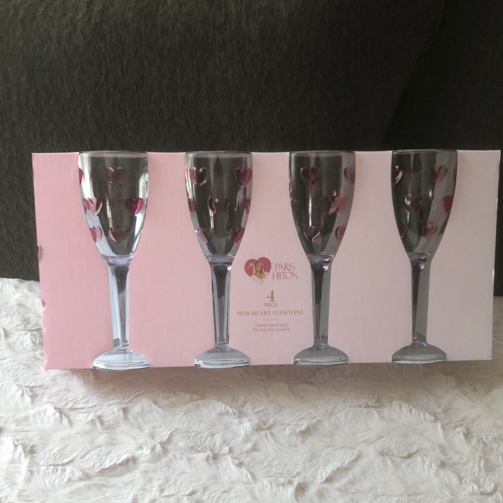 Paris Hilton Clear Acrylic Wine Glasses with Pink Heart Accents - Set of 4
